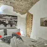 Casa A Monti شقة *